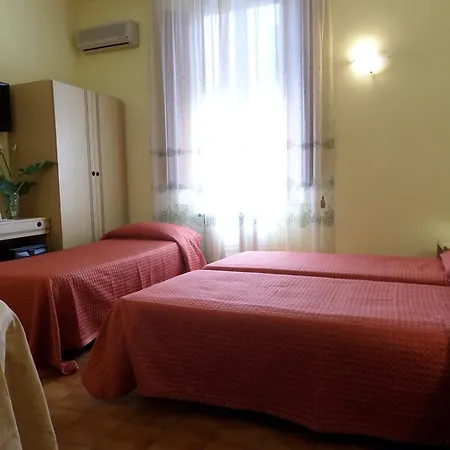 Delizia Genovese 3* 蒙特卡蒂尼泰尔梅